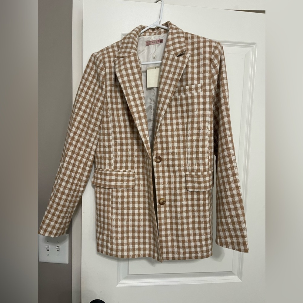 Never worn Skylar rose checkered blazer size medium